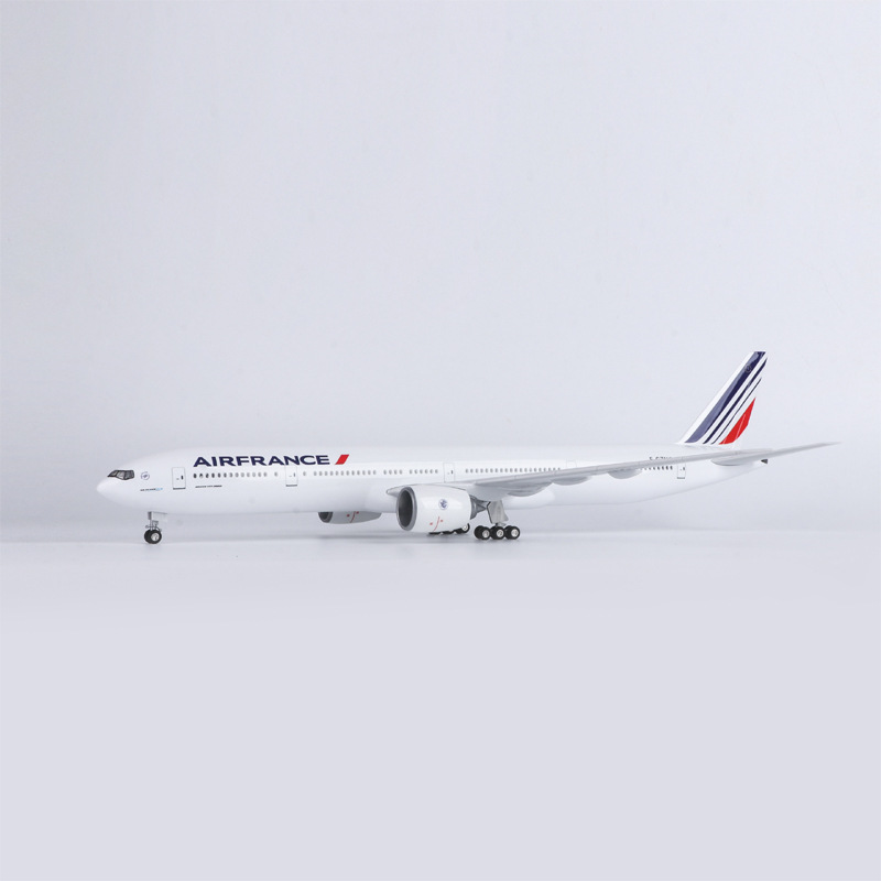 1/150 Large Scale Plane 47cm F - огляд і ціна Model Kit Planes
