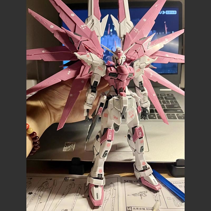 Mg Cherry Blossom Freedom 2.0  - огляд і ціна Model Kit Oberon