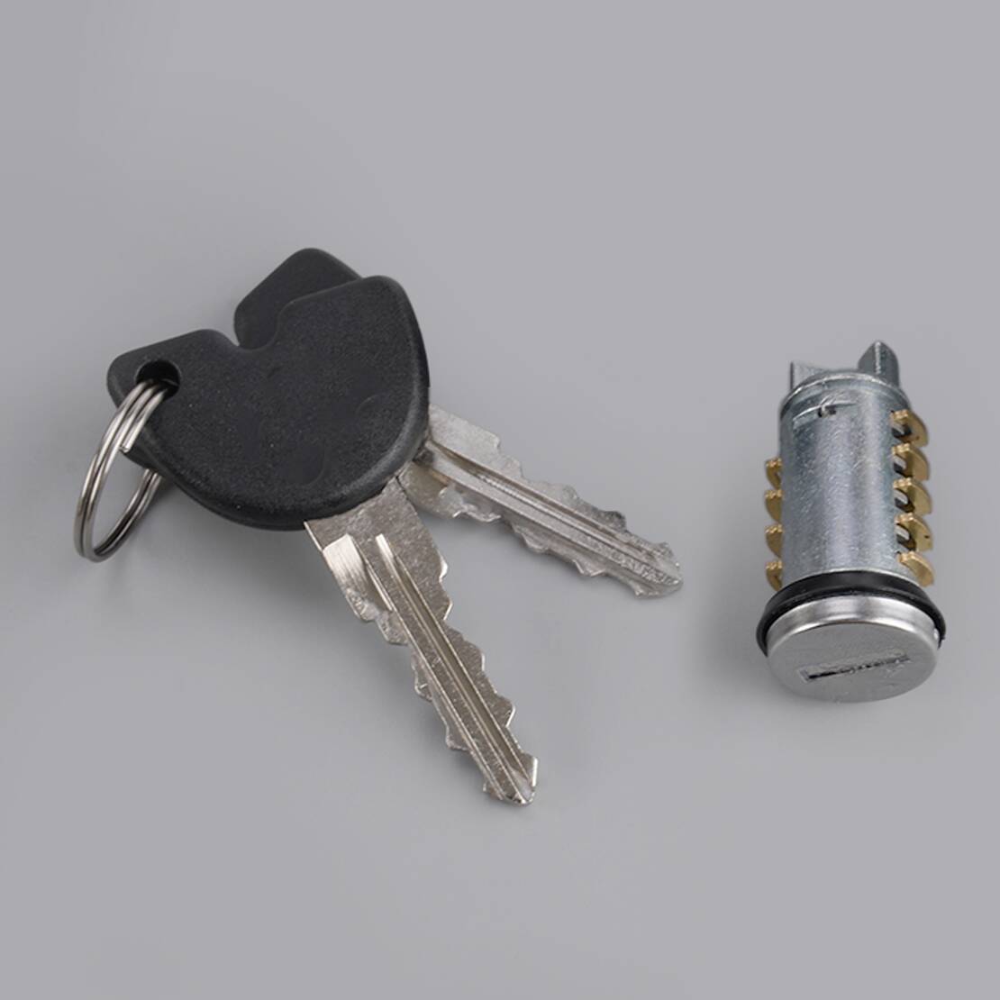 Ignition Lock Cylinder with Ke - огляд і ціна Model Kit Vespa