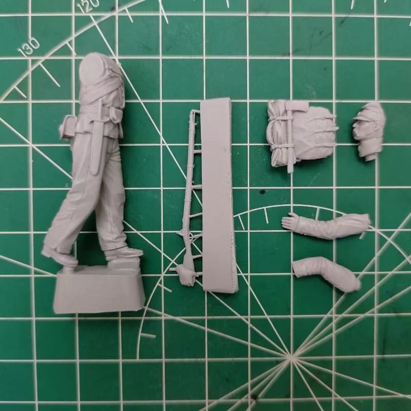 1/35 Scale Resin Soldier Figur - огляд і ціна Model Kit Wargreymon